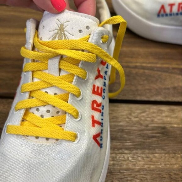 Triathlete Atreyu “the artist” running shoe. White. Size 7 men’s, 8.5 woman’s. L - Picture 9 of 9